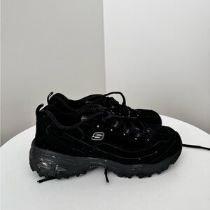 Sneakers Skechers, perfect combination.